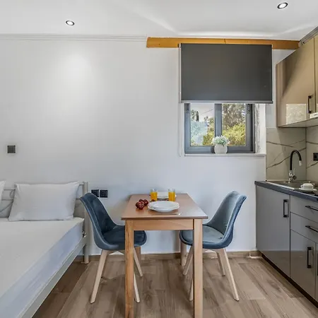 Lägenhet Groundfloor 1 Tsoukaládhes