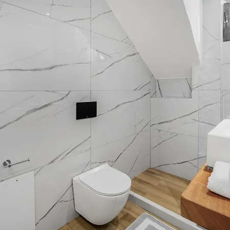 Groundfloor 1 Τσουκαλάδες